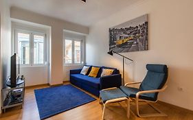 3 Bedroom Apt Near Av. Liberdade